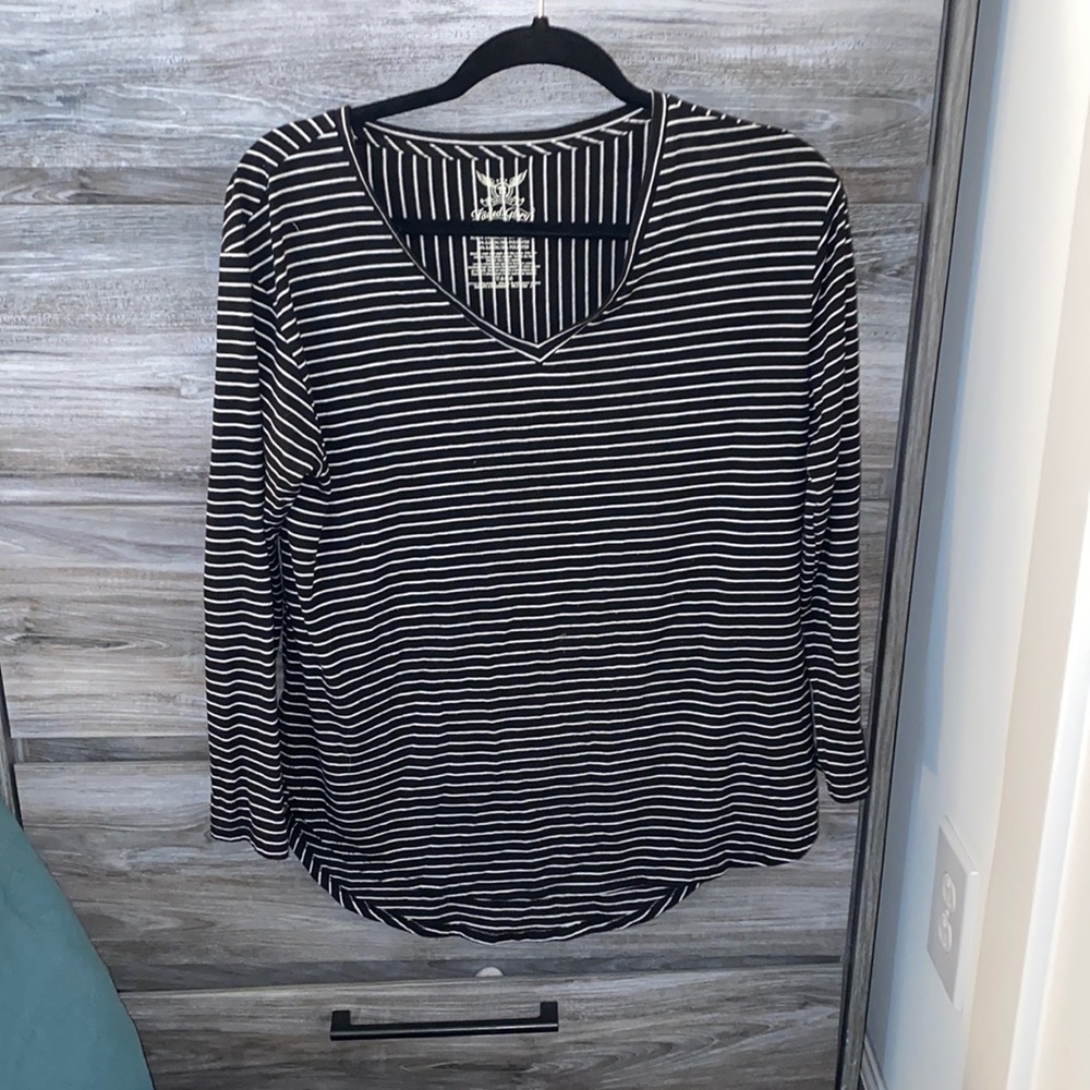 Striped long sleeve vneck